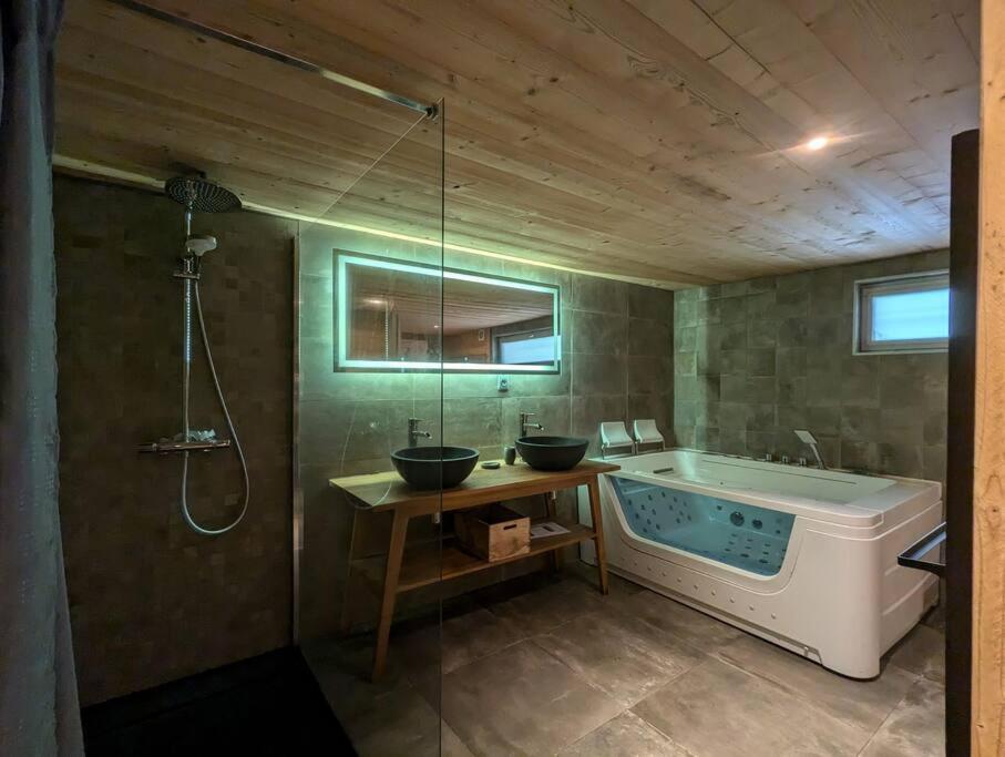 Chalet Des Belles Roches, 14 Pers, Garden, Sauna La Bresse Luaran gambar